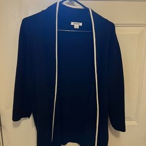 Sweater -sleeves mid-length . Thick sweater to wear over a turtleneck, etc.